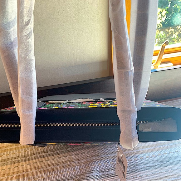 🔥NWT‼️ Kate Spade Shoreside Flora Daily Tote - Picture 13 of 15